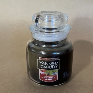 yankee candle 3.7 oz christmas thyme single wick Retired